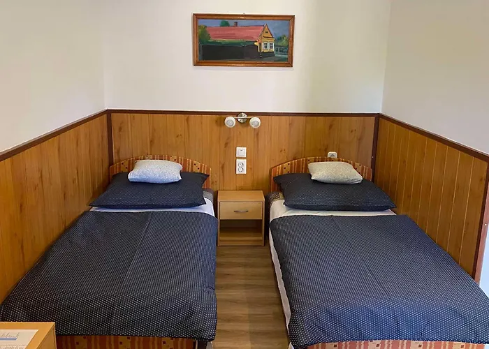 Bed & Breakfast Eszter Vendeghaz 3*